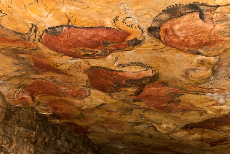 Cueva de Altamira. vista general del techo de la Gran Sala. Wikimedia Commons